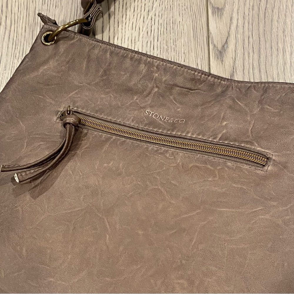 Stone Mountain & Co. Cross Body Purse Gray Adjustable Strap Bag Zip Pockets - Picture 11 of 15